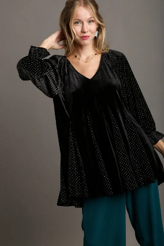Umgee Godet Hem Polka Dot V-Neck Blouse In Black Slim Fit Blouse